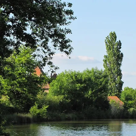 Chateau De Tigny Bed & Breakfast